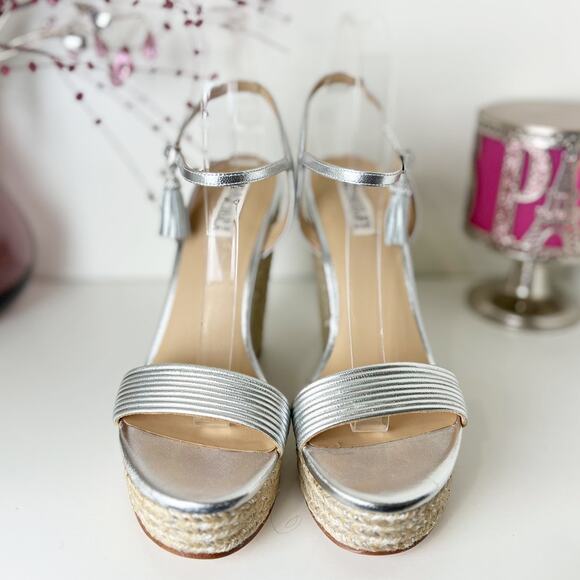 Badgley Mischka Trace Ankle Strap Espadrille Wedge Sandals Silver Size 8.5 NWB - Picture 5 of 14